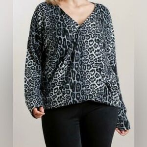Umgee NWT Leopard Print Faux Wrap Top